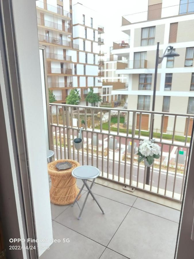 Studio Neuf Paris La Defense Metro 15 Rueil - Suresnes - Mont Valerien المظهر الخارجي الصورة